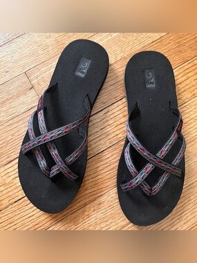 Teva Black pink Strappy Flip Flop Size 8 Mush Cushy Some Sandal Beach Goth
